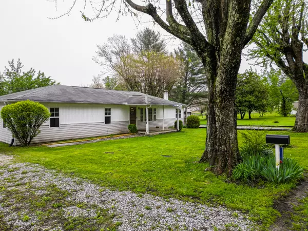108 65th Avenue AVE, Palmer, TN 37365