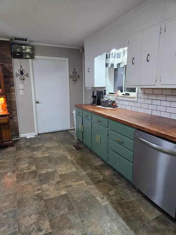 Harriman, TN 37748,129 Forest Hills DR