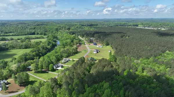 Benton, TN 37307,223 Rivers Edge LN