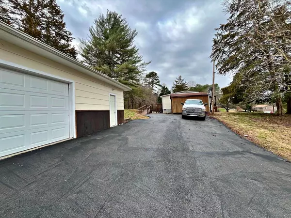 Kingston, TN 37763,200 Rench Road