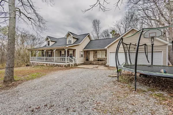 Charleston, TN 37310,275 Forest Hills DR