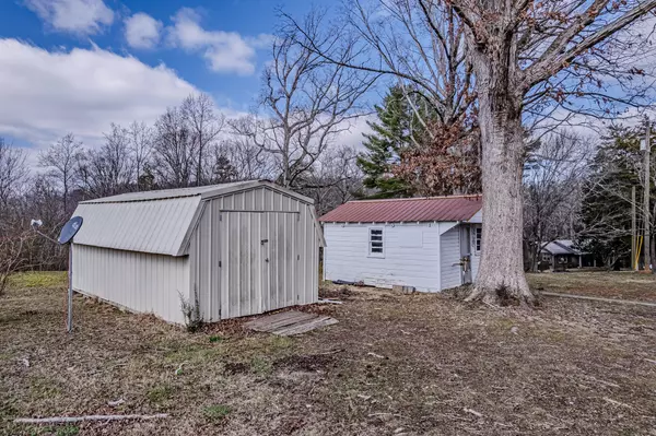 Delano, TN 37325,210 Linsdale RD