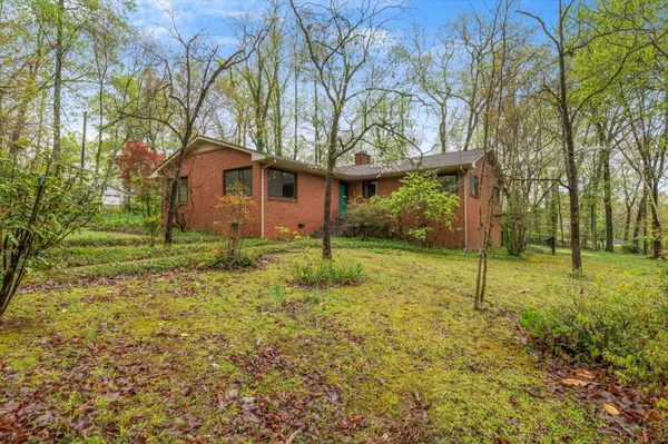 1801 Crestway DR, Athens, TN 37303
