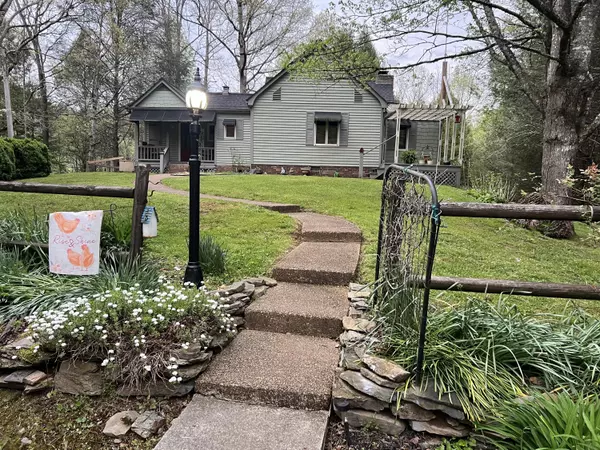 Reliance, TN 37369,105 Hicks Adams DR