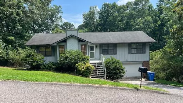 1992 N Ridge RD, Hixson, TN 37343