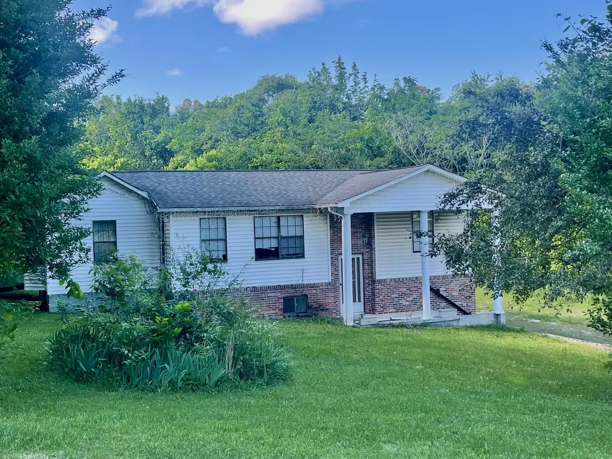 Athens, TN 37303,614 Shoemaker ST