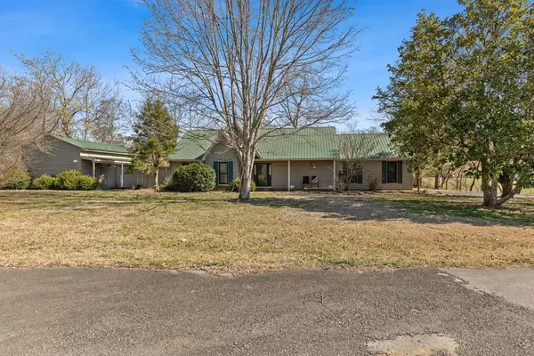 5027 Fanchers Mill RD, Sparta, TN 38583