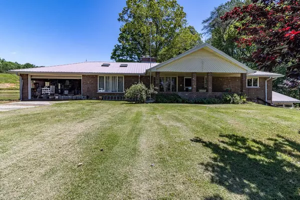 Pikeville, TN 37367,2216 Cove Hill RD
