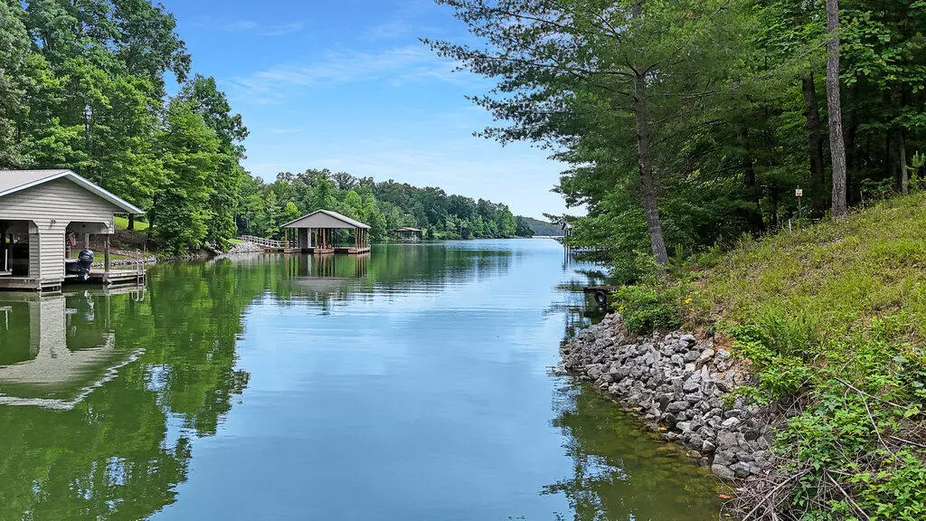 Spring City, TN 37381,865 Ewing RD