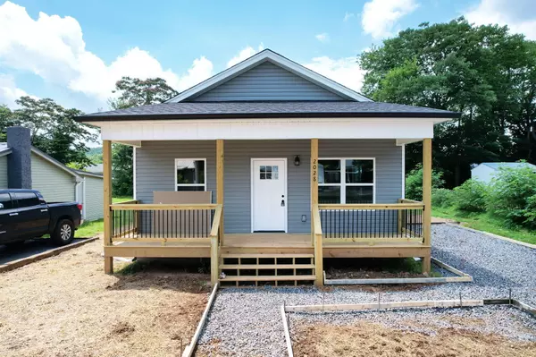 2028 Blythe AVE SE, Cleveland, TN 37311