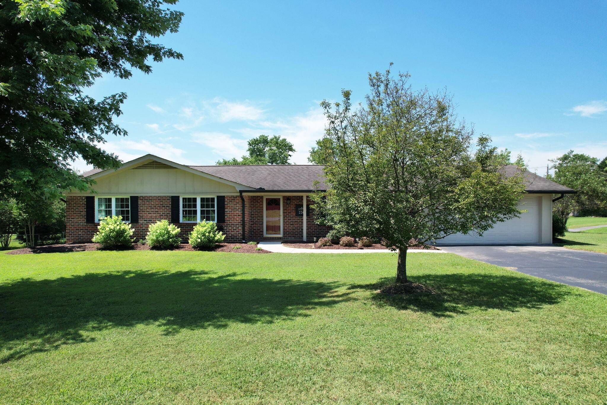 2260 Young RD SE, Cleveland, TN 37323