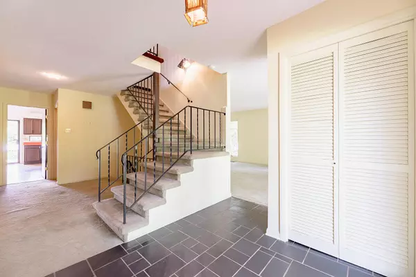 Knoxville, TN 37934,604 Augusta National WAY