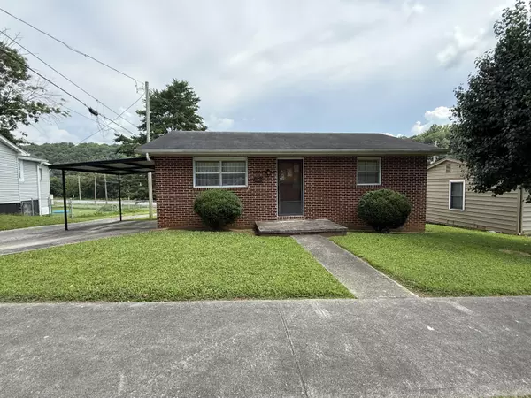 410 Clifty ST, Harriman, TN 37748