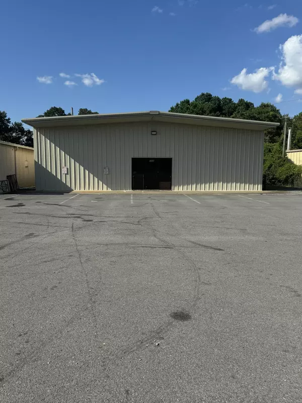 2131 Inman ST E, Cleveland, TN 37311