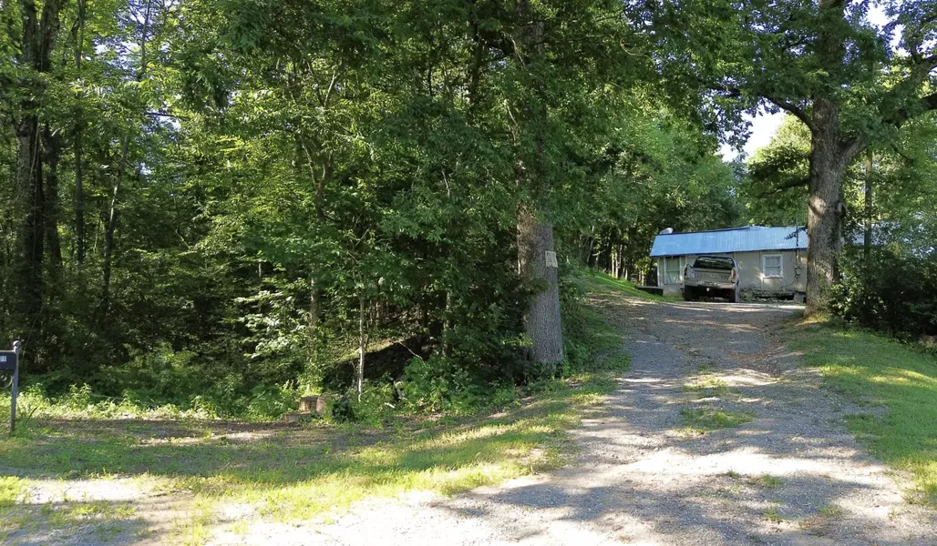 2421 Lower Cove LOOP, Dayton, TN 37321