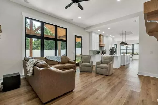 Chatsworth, GA 30705,44 E Madison ST