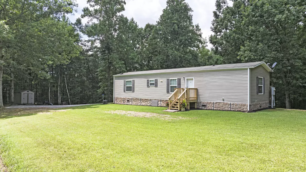 250 Cameron LN, Evensville, TN 37332