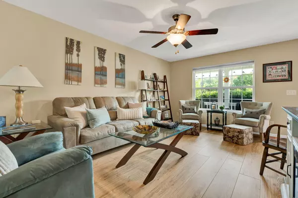 Soddy-daisy, TN 37379,1818 Short Leaf LN