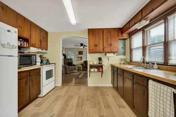 Sweetwater, TN 37874,102 Mahala RD