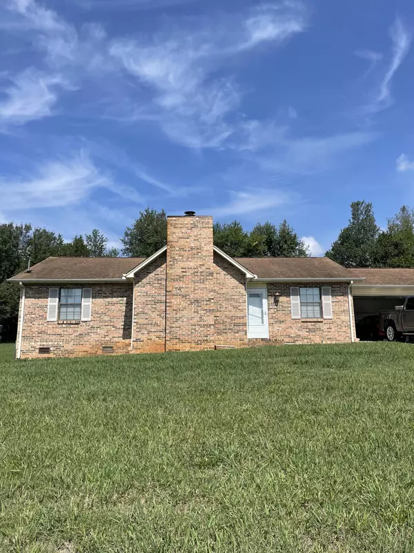 1201 Misty Ridge DR, Lenoir City, TN 37772