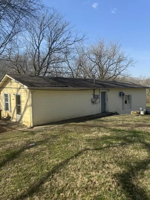 Charleston, TN 37310,389 Market ST NE