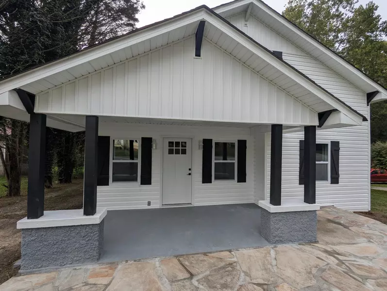 475 Old Graysville RD, Dayton, TN 37321