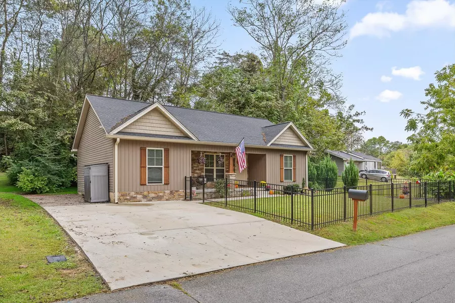 325 Durham ST, Soddy-daisy, TN 37379