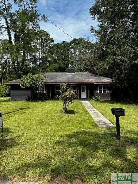 374 S Willow ST, Jesup, GA 31546
