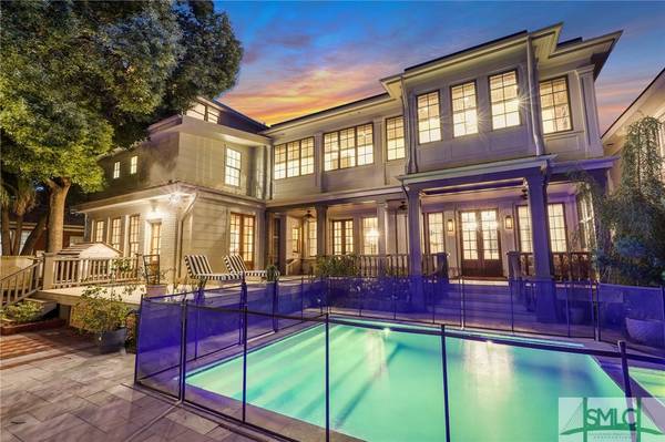 205 E 44th ST,  Savannah,  GA 31405