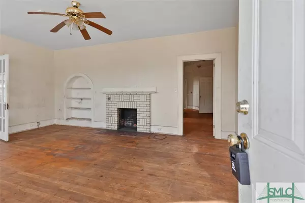 Swainsboro, GA 30401,400 N Main ST