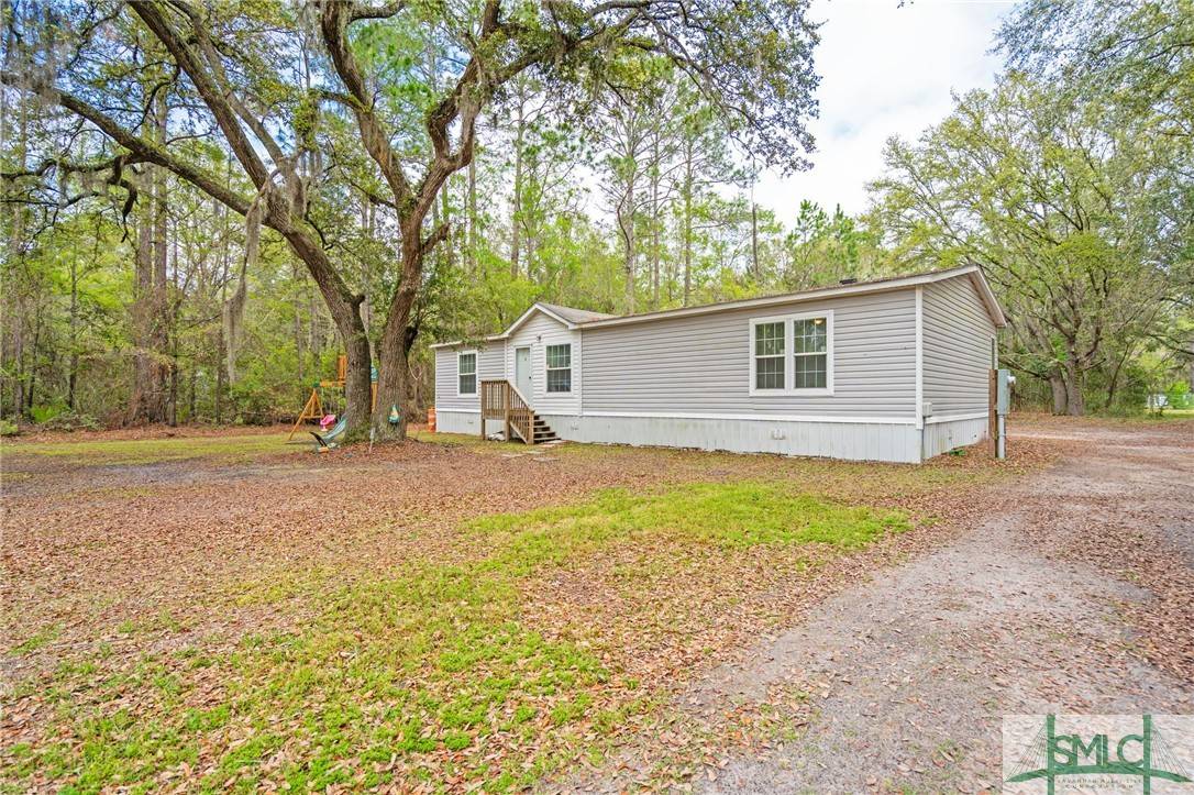 144 Whispering Pines RD, Allenhurst, GA 31301