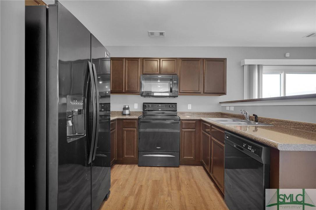 Port Wentworth, GA 31407,46 Brown Thrasher CT