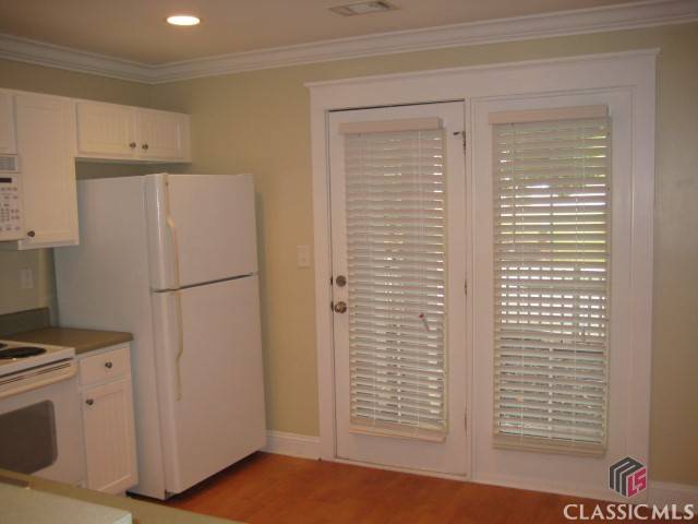 Athens, GA 30683,1035 Barnett Shoals RD #610
