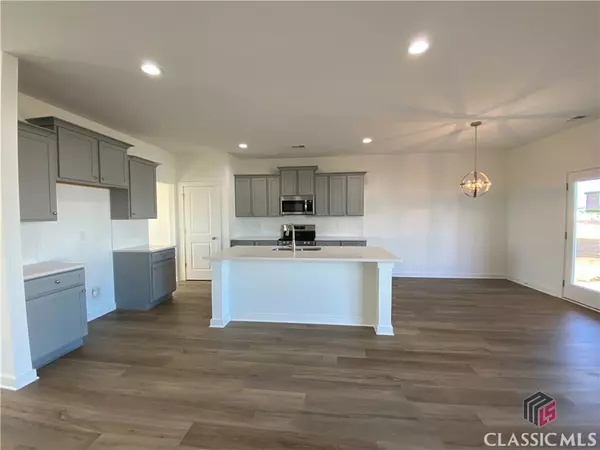 Bethlehem, GA 30620,2307 Waterside DR