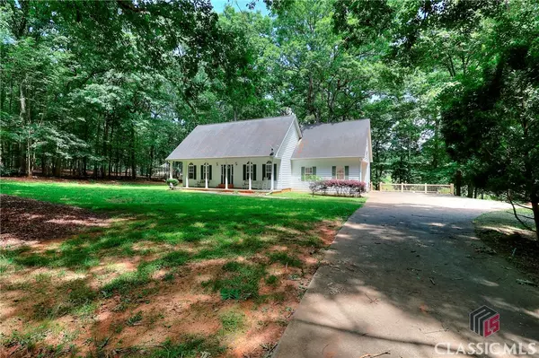 224 Red Oak DR, Maysville, GA 30558