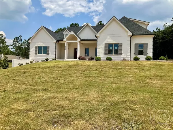2170 Blazing Star CT, Statham, GA 30666