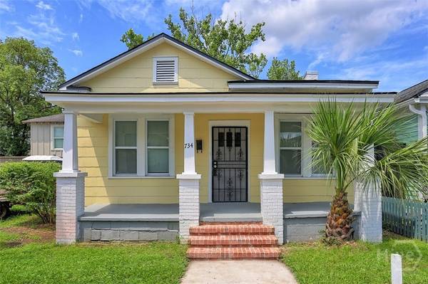 734 E 38th ST, Savannah, GA 31401