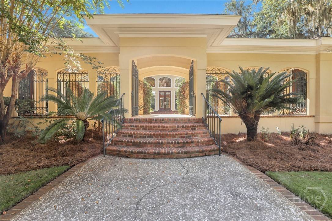 3 Elcy LN, Savannah, GA 31411