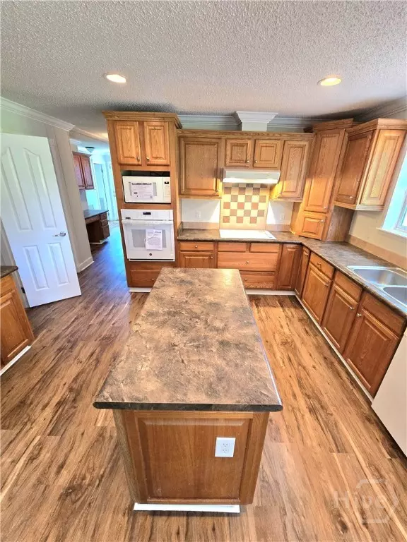 Glennville, GA 30427,381 Meadow RD NE