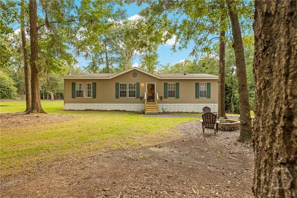 1615 Retreat RD, Riceboro, GA 31323