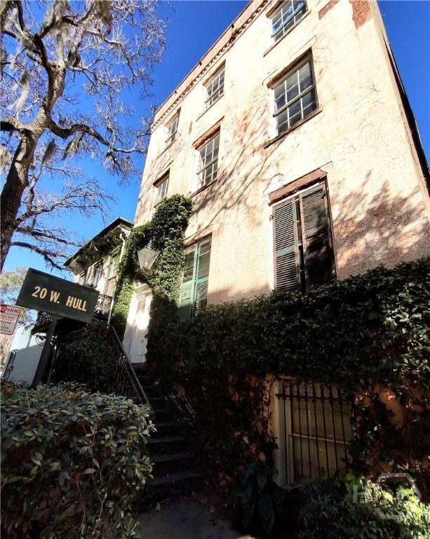 20 W Hull ST, Savannah, GA 31401