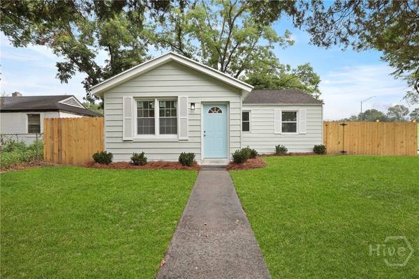 1018 Carter ST, Savannah, GA 31415