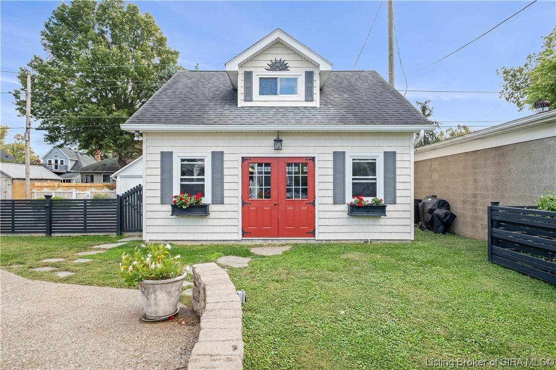 New  Albany, IN 47150,2014 E Oak ST