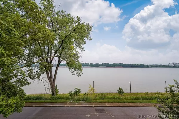 Jeffersonville, IN 47130,415 E Riverside DR #1,2,3,4