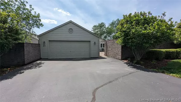 31 Abby Chase, Jeffersonville, IN 47130
