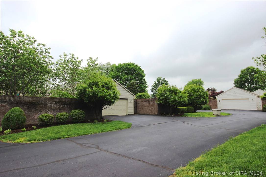 Jeffersonville, IN 47130,31 Abby Chase