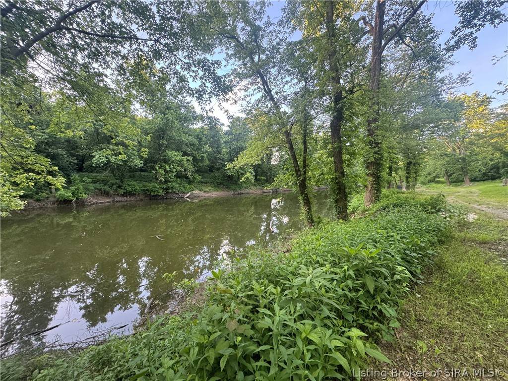 Madison, IN 47250,8233 E Doe Run RD
