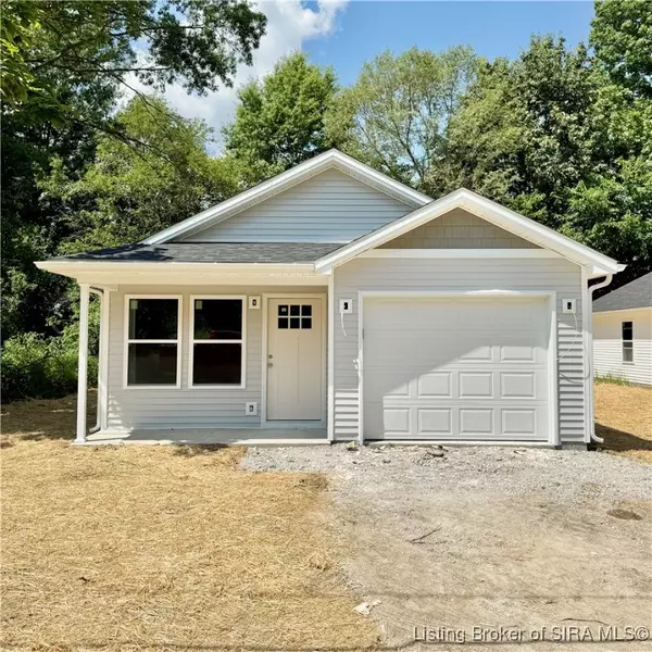 382 Oak ST, Austin, IN 47102