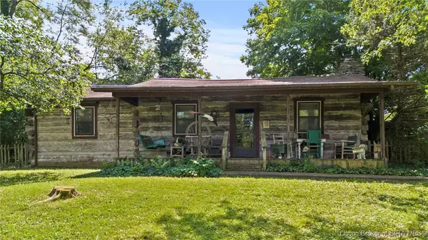 1538 E Ash Hollow LN, Scottsburg, IN 47170