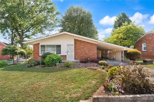1533 Cliftwood DR, Clarksville, IN 47129